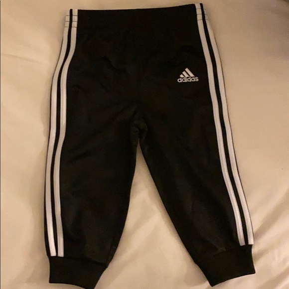 NWOT adidas Iconic Joggers Sweat Pants. Size 12 mo - Picture 1 of 4
